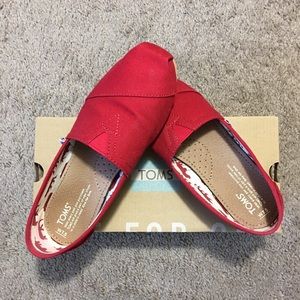 🌷 Toms Classic Canvass slip on